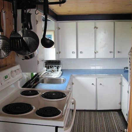 Villa Wolf Cove Retreat House Amherst Cove Esterno foto
