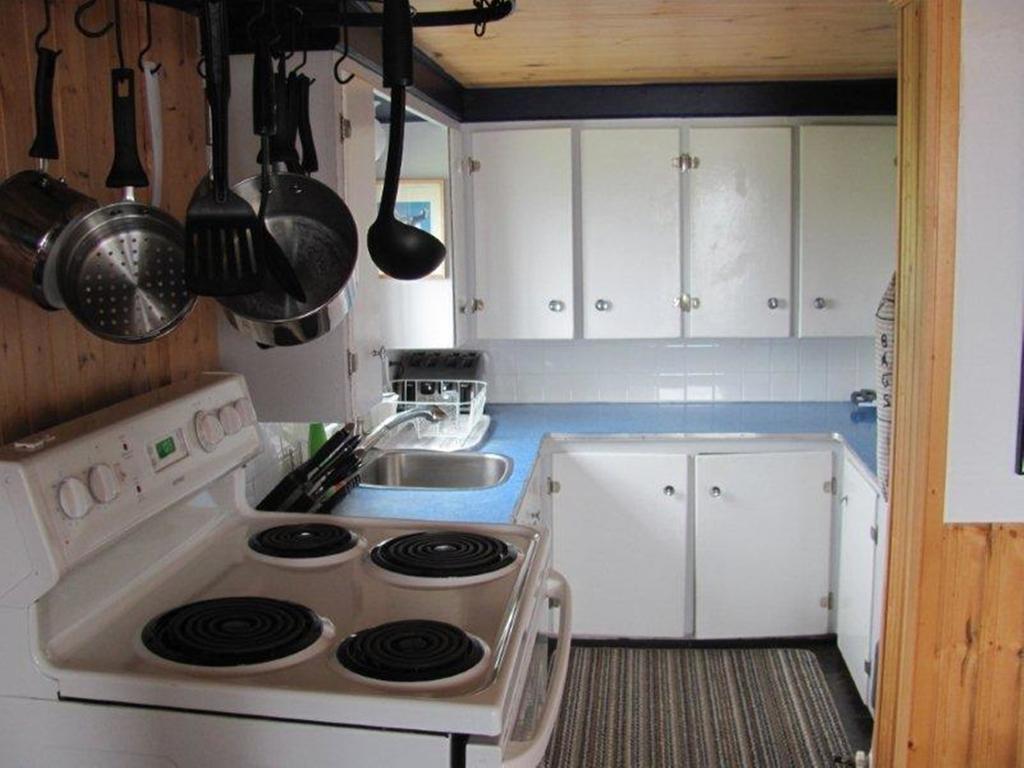 Villa Wolf Cove Retreat House Amherst Cove Esterno foto